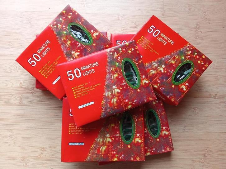 Kerstverlichting 50 lampjes kleur (nieuw in doos), Diversen, Kerst, Nieuw, Ophalen of Verzenden