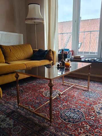 Vintage glazen salontafel  beschikbaar voor biedingen