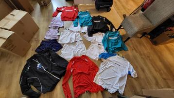 Partij sport kleding, Babolat, Astis, Blue, Dunlop, Pacific, Enlèvement ou Envoi, Neuf, Autres types