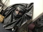 Masque en cuir fais par monsieur Pourbaix de Binche Belgique, Zo goed als nieuw