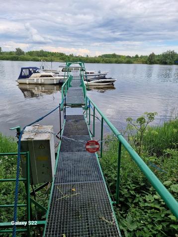 AANLEGSTEIGER VOOR 3 BOTEN OP DE SCHELDE TE KOOP OF TE HUUR beschikbaar voor biedingen