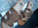 Bibi Lou slippers / instappers maat 39 - 40, Vêtements | Femmes, Chaussures, Enlèvement ou Envoi, Comme neuf, Brun, Sandales de bain
