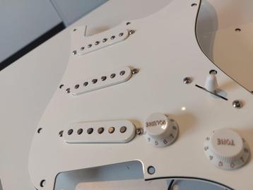 Volledig loaded slagplaat van FENDER USA  beschikbaar voor biedingen