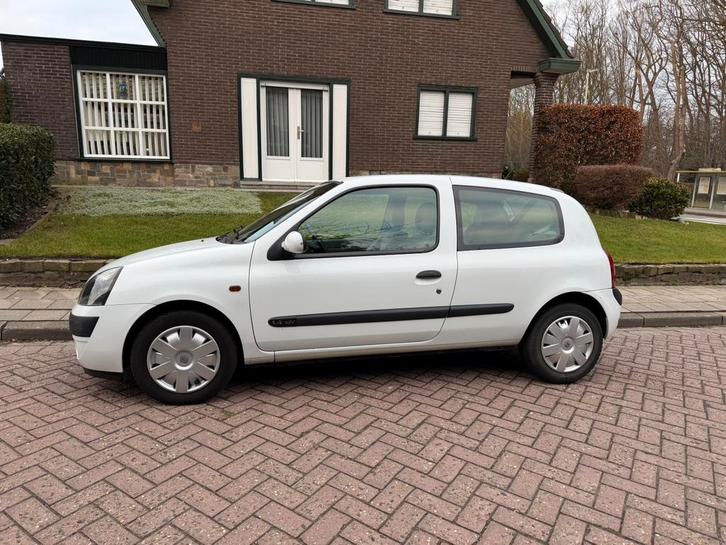 Renault Clio 1.4i Benz AUTOMATIC 1eig 047000km Clima, Autos, Renault, Entreprise, Achat, Clio, ABS, Airbags, Air conditionné, Ordinateur de bord