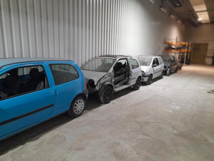 Alle onderdelen van  RENAULT TWINGO 1 // 5060 AUVELAIS, Auto-onderdelen, Carrosserie, Renault, Voor, Achter, Links, Rechts, Gebruikt
