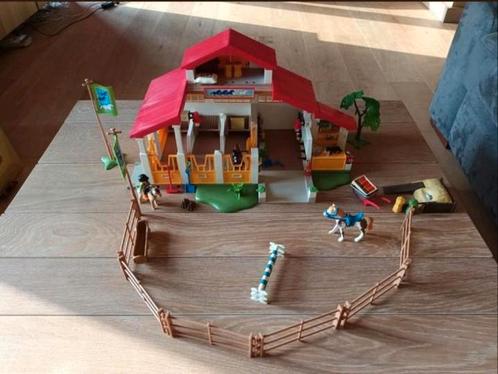 Playmobil - Manege, Kinderen en Baby's, Speelgoed | Playmobil, Zo goed als nieuw, Complete set, Ophalen of Verzenden