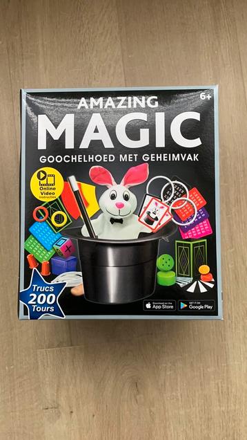 Goochelhoed met geheimvak beschikbaar voor biedingen