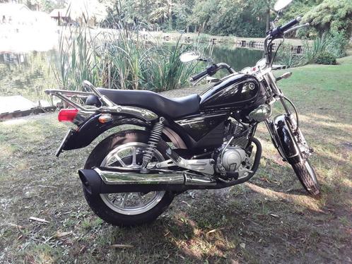Ybr 125 custom, Motoren, Motoren | Yamaha, Particulier, Chopper, 11 kW of minder, 1 cilinder, Minimaal motorrijbewijs A1, Ophalen