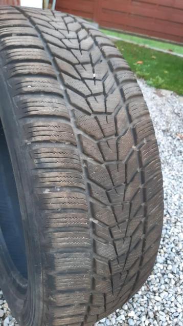 4 Hankook Icepet Evo 3X-banden beschikbaar voor biedingen