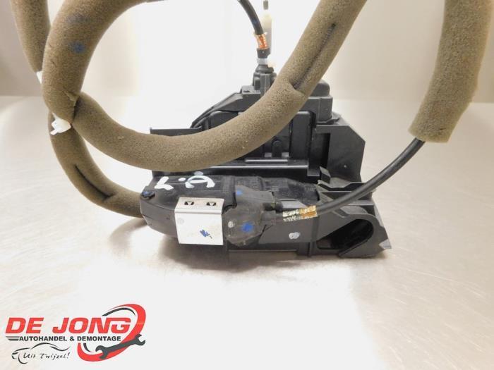 Deurslot Mechaniek 4Deurs links-achter van een Nissan Qashqa, Auto-onderdelen, Carrosserie, Nissan, Gebruikt, 3 maanden garantie