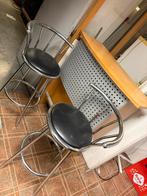 Bar + 2 draaibare stoelen, Ophalen, Gebruikt, Inclusief barstoelen