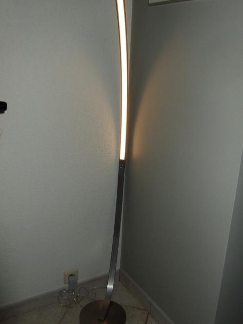 LEDSTAANLAMP MET SENSOR DIMMER, Doe-het-zelf en Bouw, Elektriciteit en Kabels, Nieuw, Overige typen, Ophalen