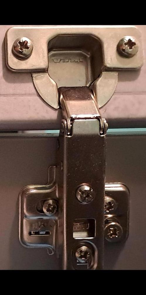 Charnière de porte ikea lot de 2 à saisir ️↙️, Doe-het-zelf en Bouw, Raamkozijnen en Schuifdeuren, Zo goed als nieuw, Ophalen