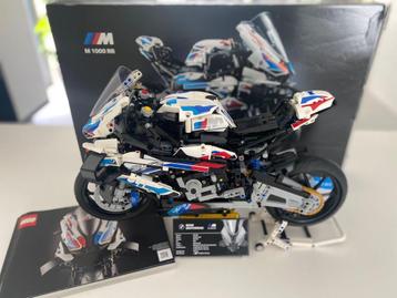 LEGO Technic Set 42130 BMW M1000RR disponible aux enchères