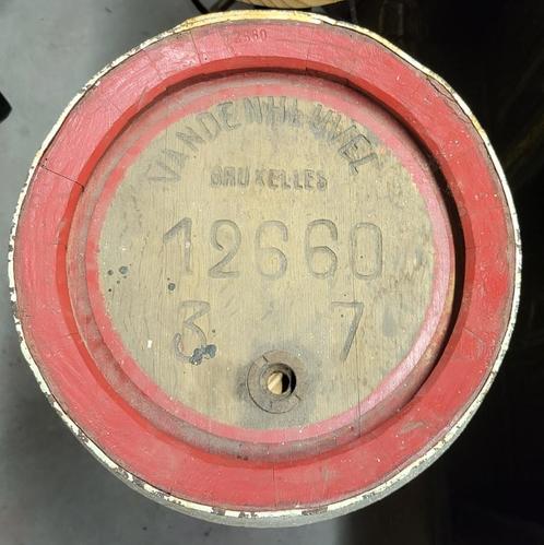 Vandenheuvel Bruxelles vat, Verzamelen, Biermerken, Zo goed als nieuw, Ophalen of Verzenden