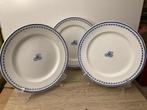 Porselein uit Doornik, 3 borden uit de 19e eeuw met monogram, Ophalen of Verzenden