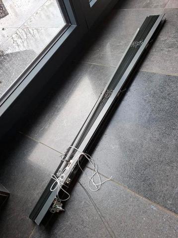 Antracietgrijs lamellengordijn. 100cm. Zeer goede conditie.  beschikbaar voor biedingen