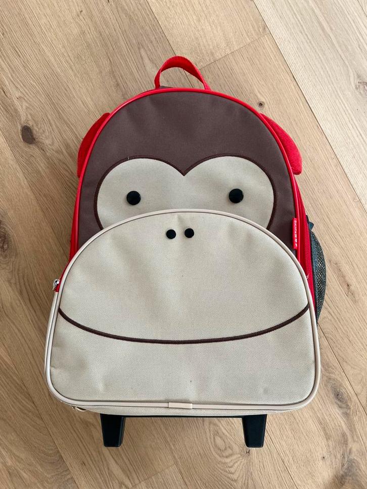 Skip Hop Zoo Handbagage koffer - 41 cm - Aapje, Handtassen en Accessoires, Koffers, Zo goed als nieuw, Zacht kunststof, Minder dan 50 cm