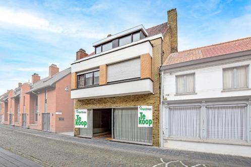 RUIME WONING IN HET CENTRUM VAN KOEKELARE, Immo, Maisons à vendre, Province de Flandre-Occidentale, 200 à 500 m², Maison 2 façades