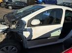 Portier 4Deurs links-voor van een Peugeot 107 (KWD), Auto-onderdelen, Gebruikt, Deur, Ophalen of Verzenden, Peugeot