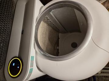 Automatische kattenbak  beschikbaar voor biedingen