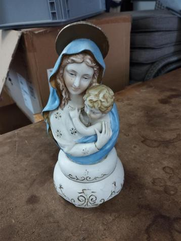 Ste Vierge beschikbaar voor biedingen