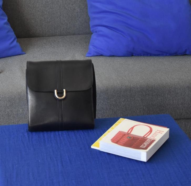 Delvaux vintage crossbody zwart, Handtassen en Accessoires, Tassen | Damestassen, Gebruikt, Schoudertasje, Zwart, Ophalen of Verzenden