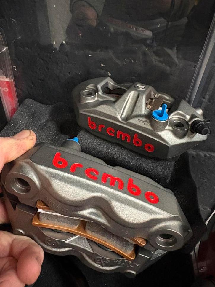 Nieuwe  Brembo 108mm remklauwen monobloc 108, Motos, Tuning & Styling, Enlèvement ou Envoi