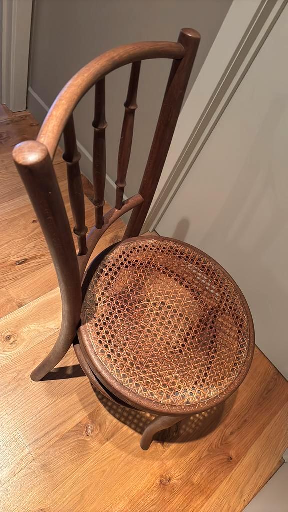 Thonet eetkamerstoel, Antiek en Kunst, Antiek | Meubels | Stoelen en Sofa's, Ophalen