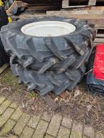 pirelli traktor banden 360/70r24 op velg, Zakelijke goederen, Ophalen