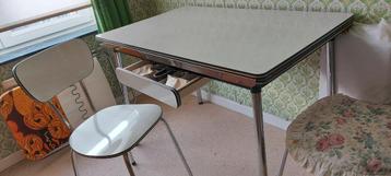 keukentafel beschikbaar voor biedingen