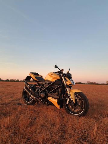 Ducati streetfighter 848 fighter yellow, Motoren, Motoren | Ducati, 2 cilinders, 848 cc, Particulier, Meer dan 35 kW