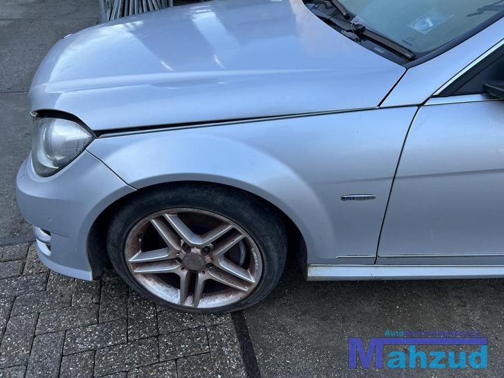MERCEDES C KLASSE W204 zilver 775 Links voorscherm 2011-2013, Auto-onderdelen, Carrosserie, Spatbord, Mercedes-Benz, Gebruikt