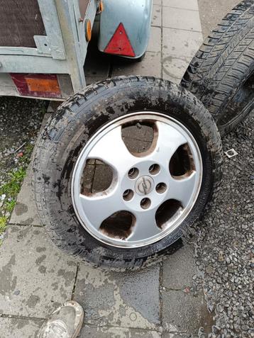 A vendre jante Opel 5/100 pneu neuf 