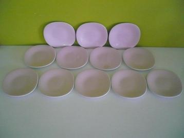 12 vintage fifties pastel ondertassen / onderzetbordjes Boch beschikbaar voor biedingen
