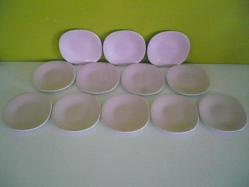 12 vintage fifties pastel ondertassen / onderzetbordjes Boch, Antiek en Kunst, Antiek | Servies los, Ophalen of Verzenden
