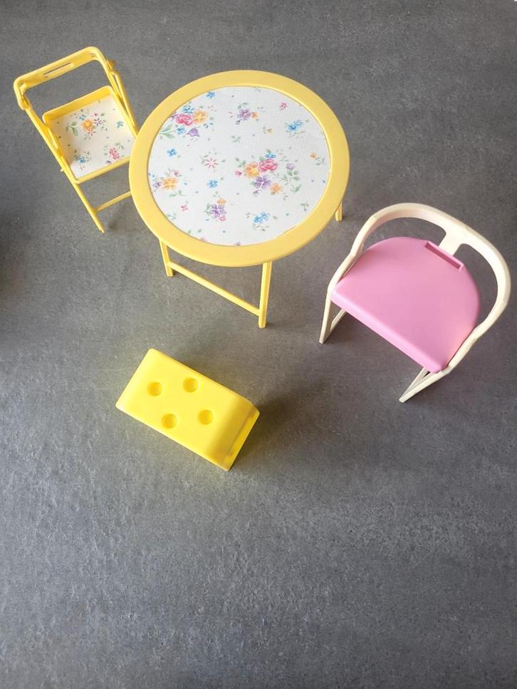 Barbie - Mattel - set van meubels, Verzamelen, Poppenhuizen en Toebehoren, Zo goed als nieuw, Ophalen of Verzenden