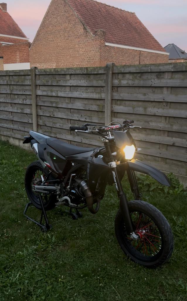 Fantic xm50 2023, Fietsen en Brommers, Brommers | Crossbrommers, Gebruikt, Overige merken, Ophalen