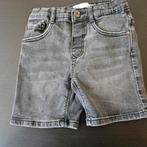 Jeans court  Zara  104 T, Enfants & Bébés, Vêtements de bébé | Taille 74, Enlèvement, Utilisé