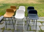 3 muuto fiber barstoel 75cm okerkleur wit en zwart, Ophalen, Zo goed als nieuw