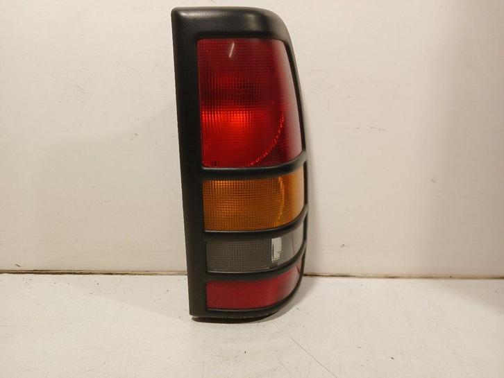 Achterlicht carrosserie rechts GMC Sierra, Auto-onderdelen, Verlichting, Gebruikt, Herkomst onderdeel bekend, 12 maanden garantie