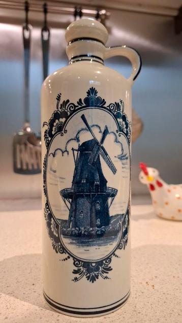 Vintage Delfts Blauw kruik/fles met molen  beschikbaar voor biedingen