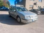 VW BORA 1.6BENZINE ZEER PROPER VAN 2000  PERFECTE STAAT, Voorwielaandrijving, 4 deurs, Stof, Bora