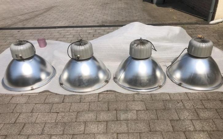 Lampes industrielles vintage, Verzamelen, Overige Verzamelen, Zo goed als nieuw, Ophalen