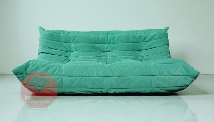 Originele Vintage Ligne Roset Togo groen Alcantara jaren 90, Huis en Inrichting, Zetels | Zetels, Gebruikt, Rechte bank, Driepersoons