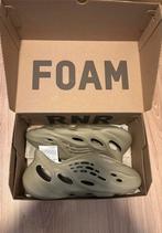 Yeezy Foam RNR Desert Sand, Kleding | Heren, Schoenen, Nieuw, Ophalen of Verzenden, Sneakers, Adidas Yeezy