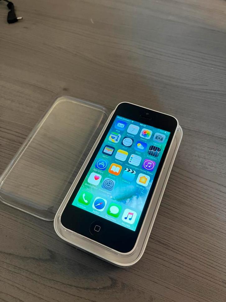 iPhone met doos, Telecommunicatie, Mobiele telefoons | Apple iPhone, Zo goed als nieuw, 16 GB, Zonder abonnement, Zonder simlock