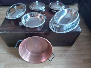 Wiskemann schotelset van massief roestvrij staal beschikbaar voor biedingen