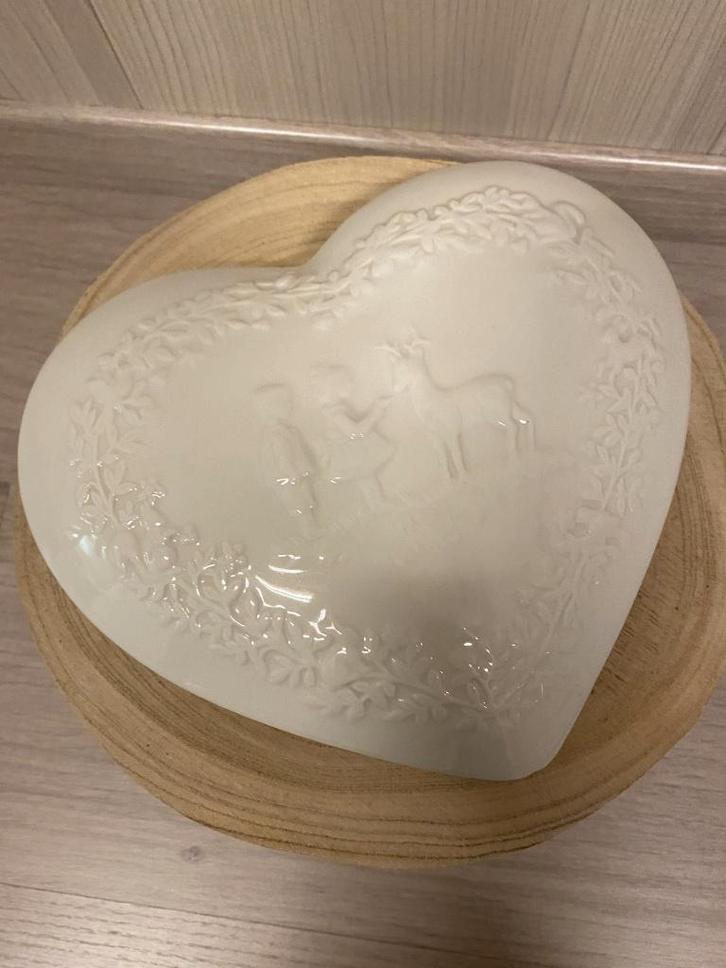 bol en forme de cœur avec couvercle, Maison & Meubles, Maison & Meubles | Autre, Comme neuf, Enlèvement ou Envoi