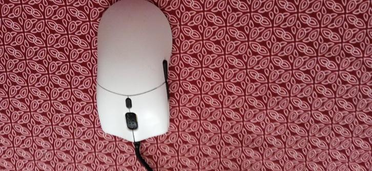 NZXT Lift-muis, Computers en Software, Muizen, Gebruikt, Muis, Rechtshandig, Bedraad, Ergonomisch, Gaming muis, Ophalen